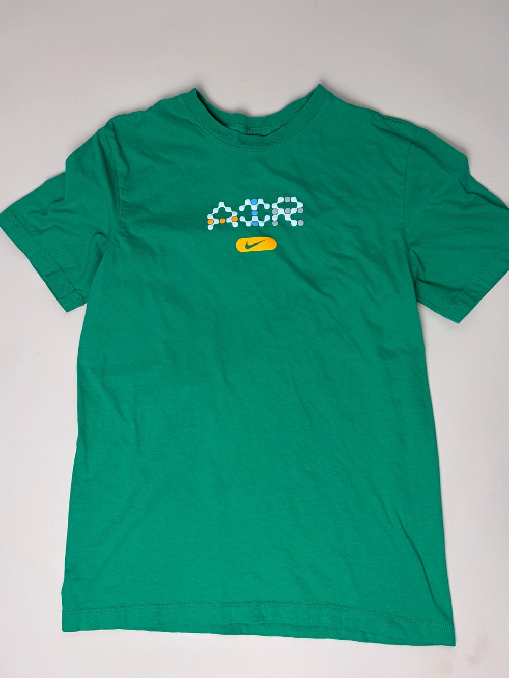 Nike ACG Men’s Small Green Graphic Logo T-Shirt Short Sleeve
